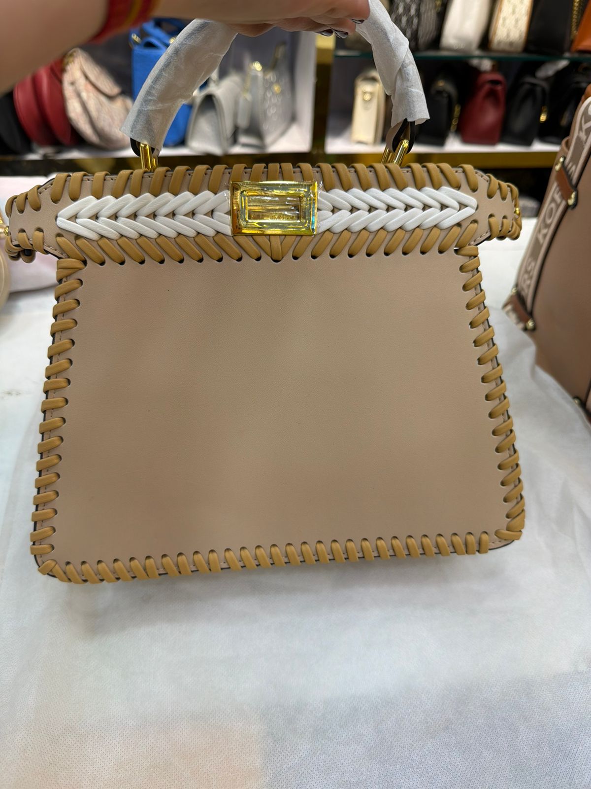 Elegant Fendi Hand Bag In Dual Color