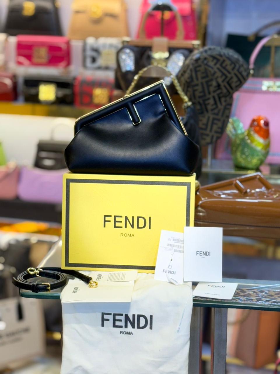 Elegant Wallet Without Chain