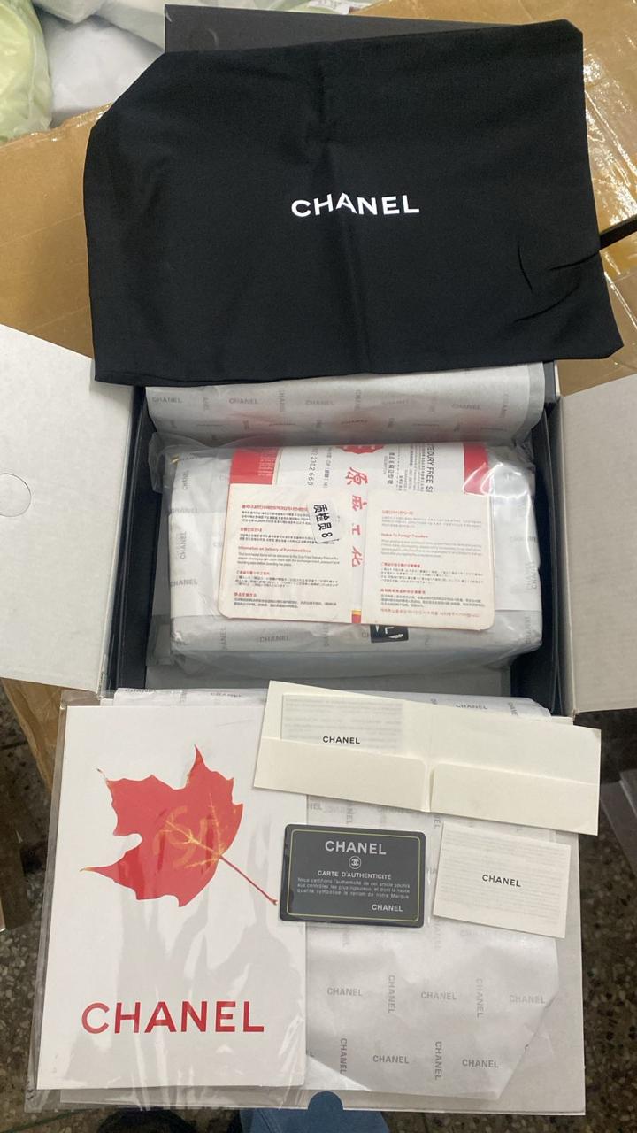 Chanel Boy Medium Flap Bag in Black