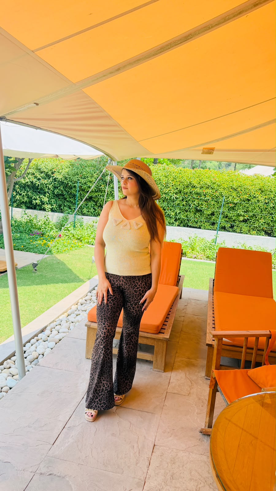 Elegant V-neck Top PO50