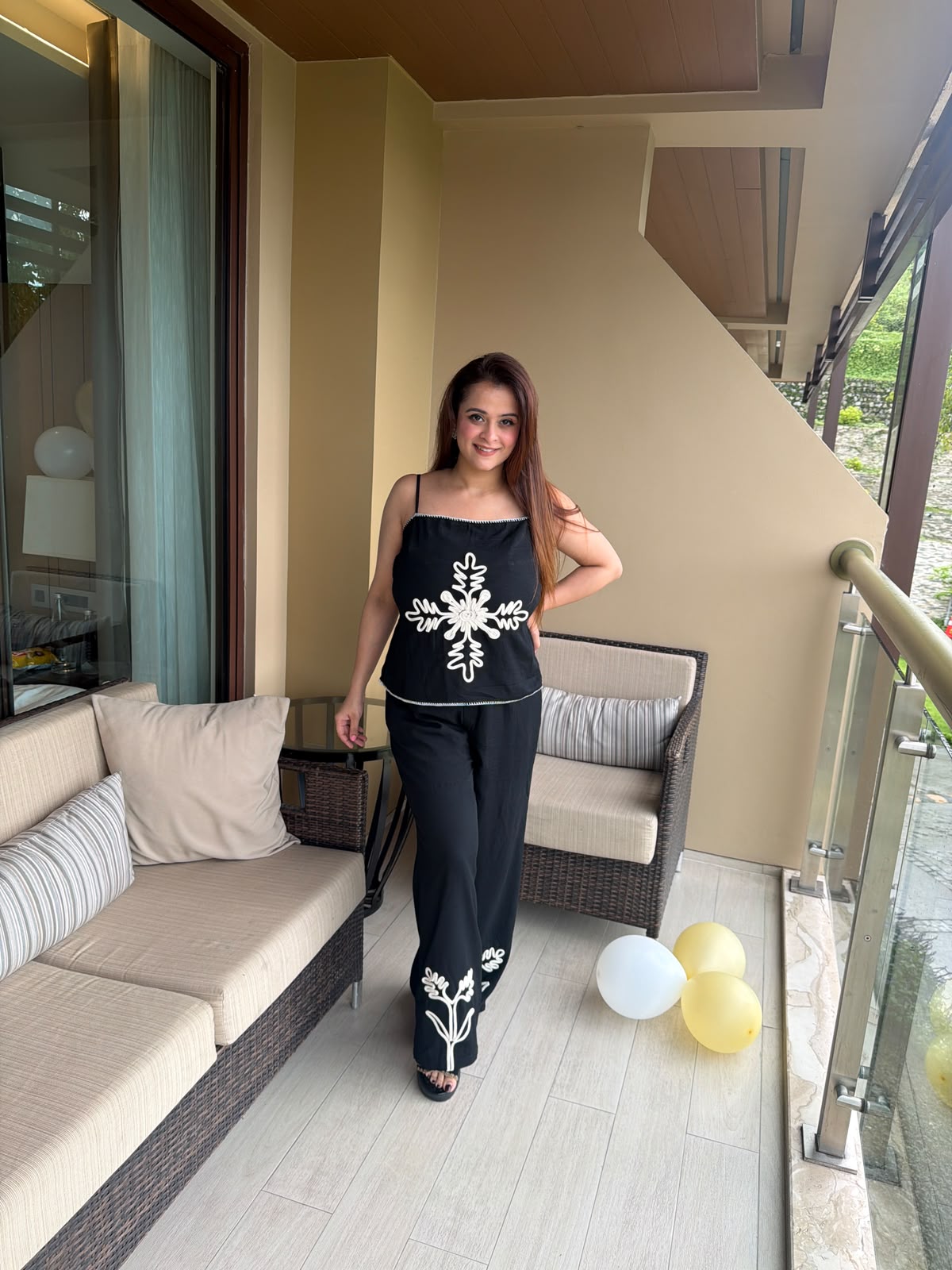 Beautiful loungewear set with embroidered PO82