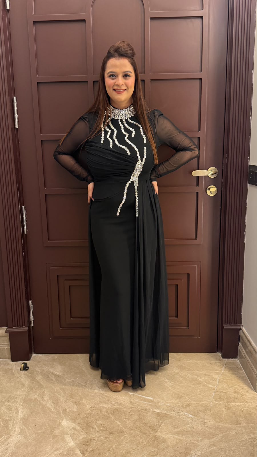 Beautiful evening gown featuring a high, crystal-embellished PO180