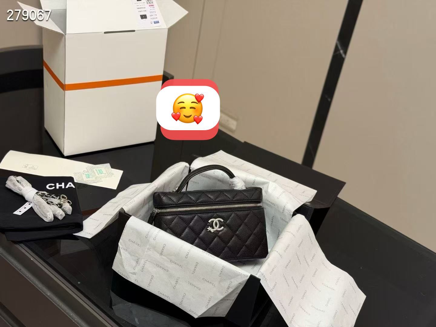 Chanel vanity premium