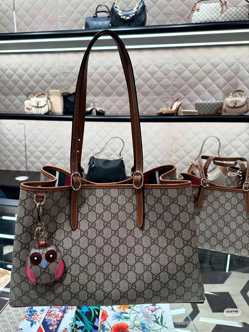 Gucci tote without charm