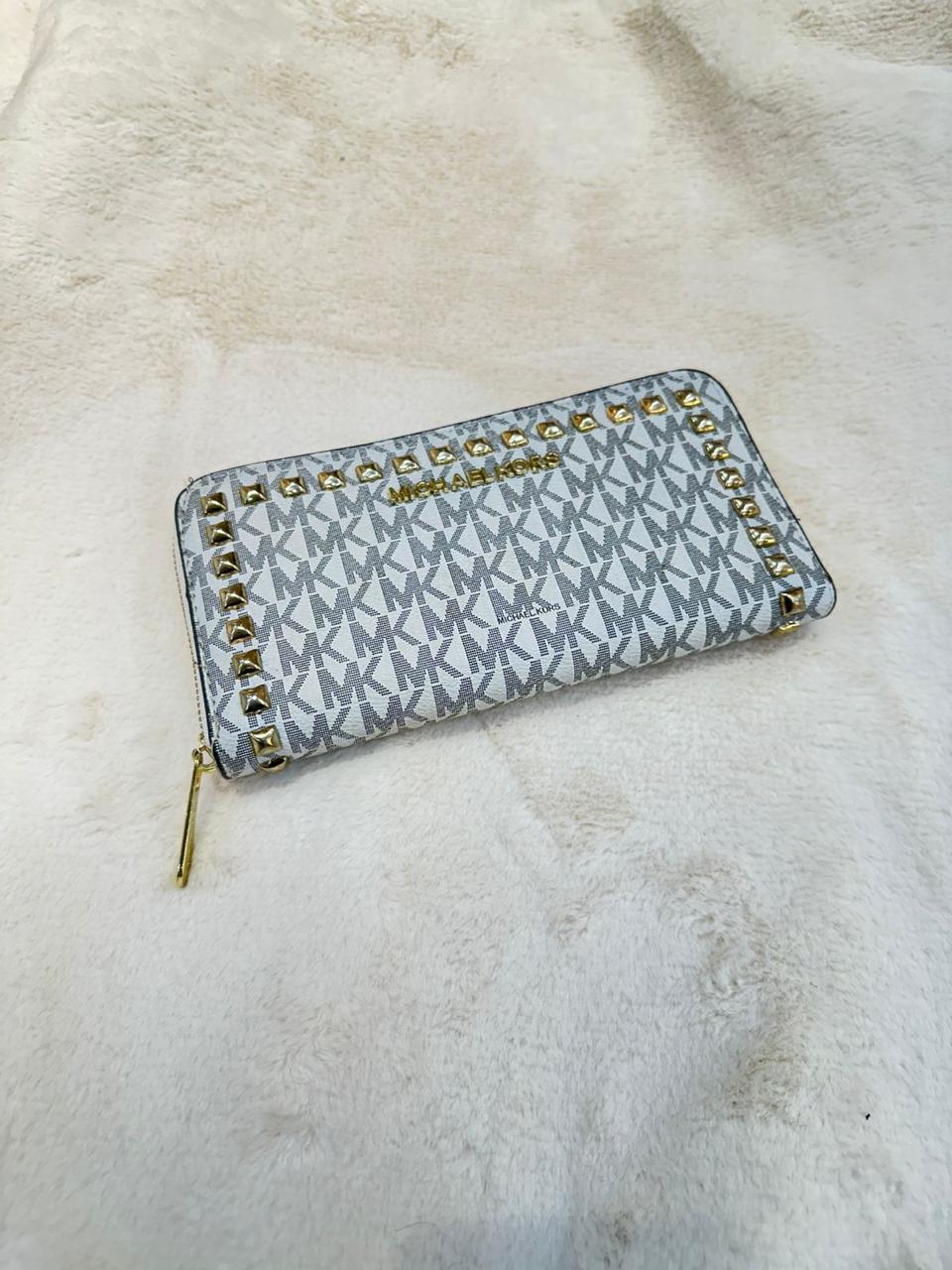 Elegant White Wallet
