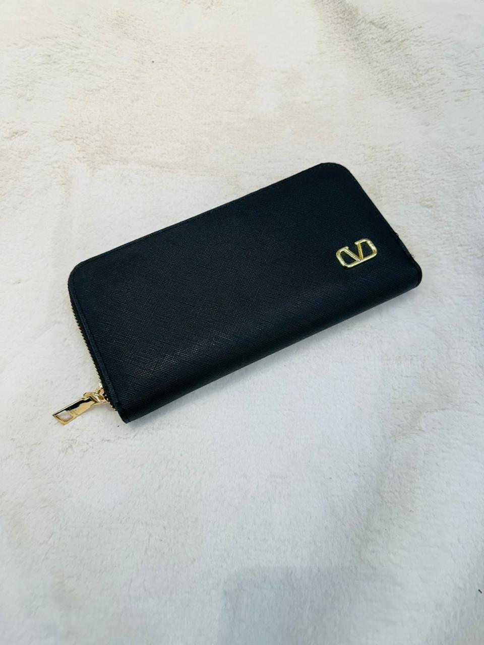 Elegant Beige Zip-Around Women’s Wallet
