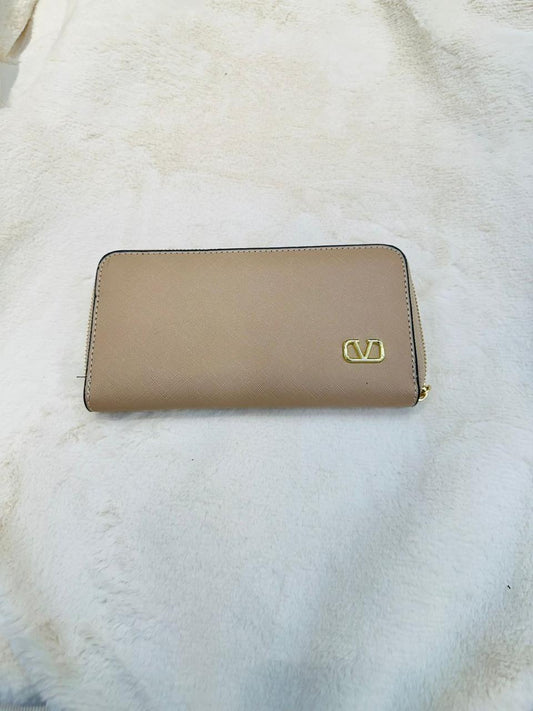 Elegant Beige Zip-Around Women’s Wallet