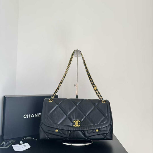 Elegant Chanel Bags