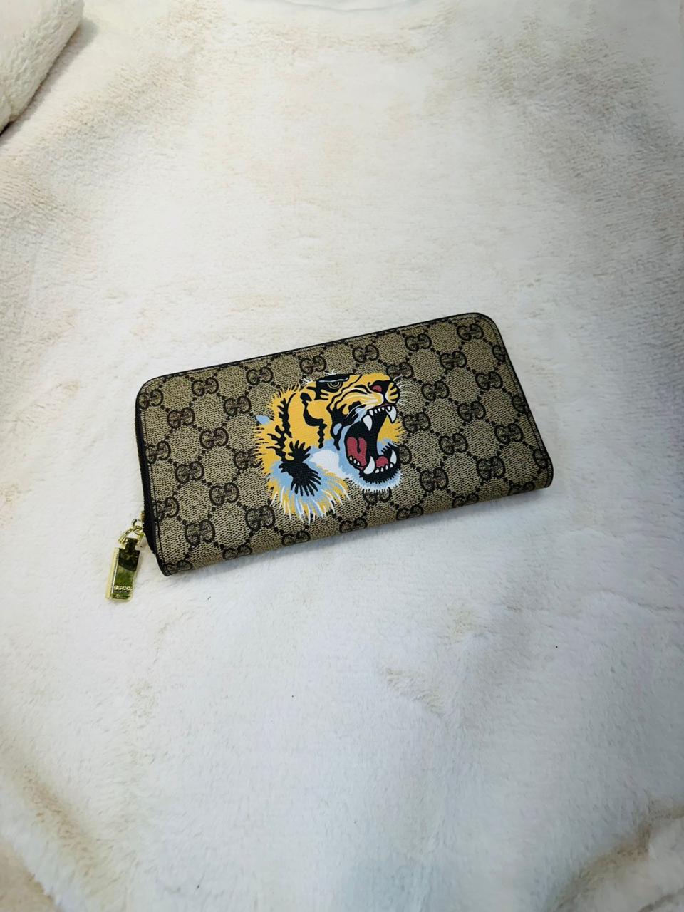 Elegant Gucci Wallet  With Tiger Design