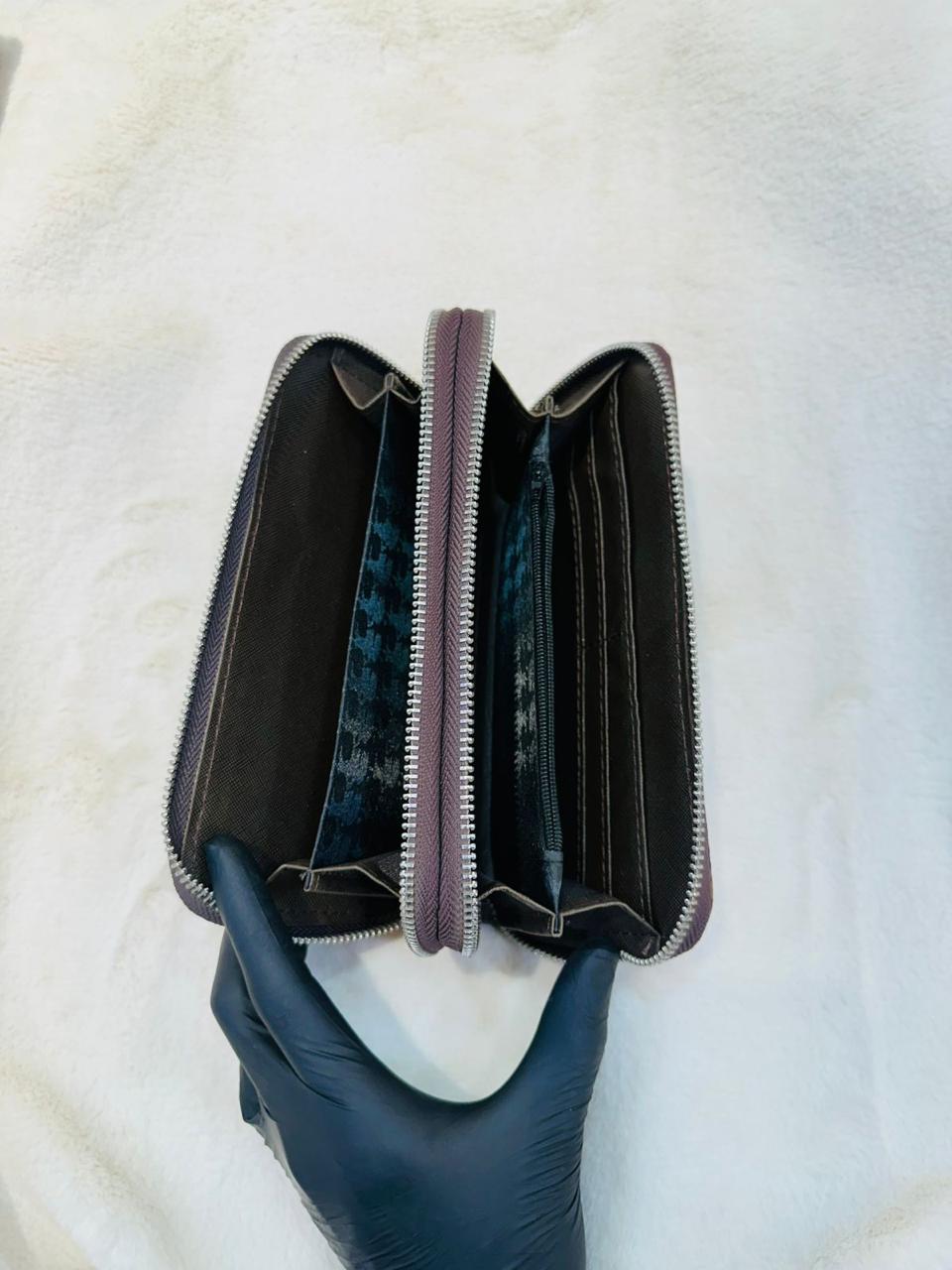 Elegant Karl Lagerfeld Wallet With Dog Design