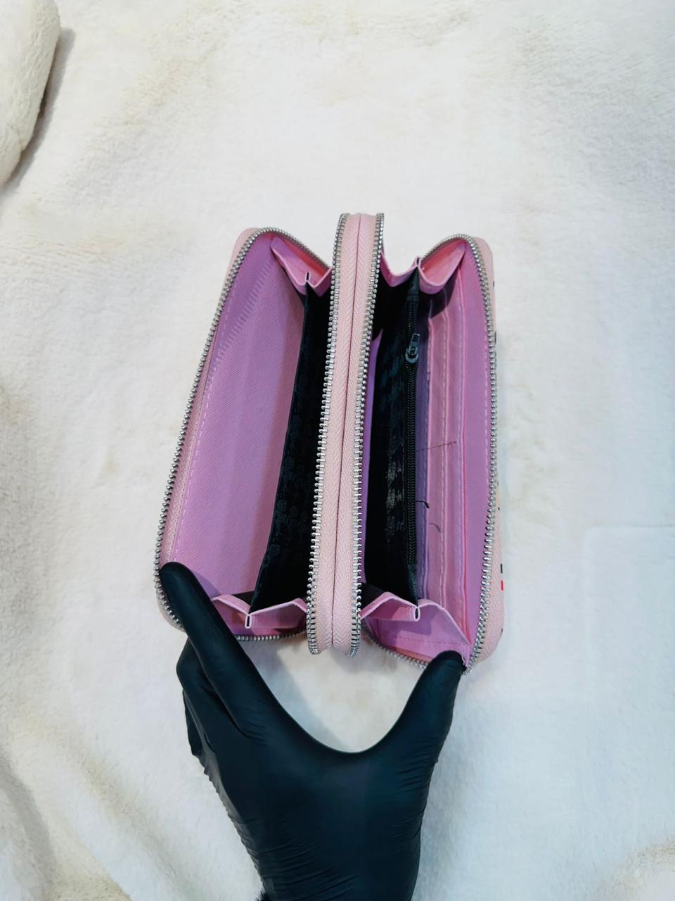 Elegant Karl Lagerfeld Wallet