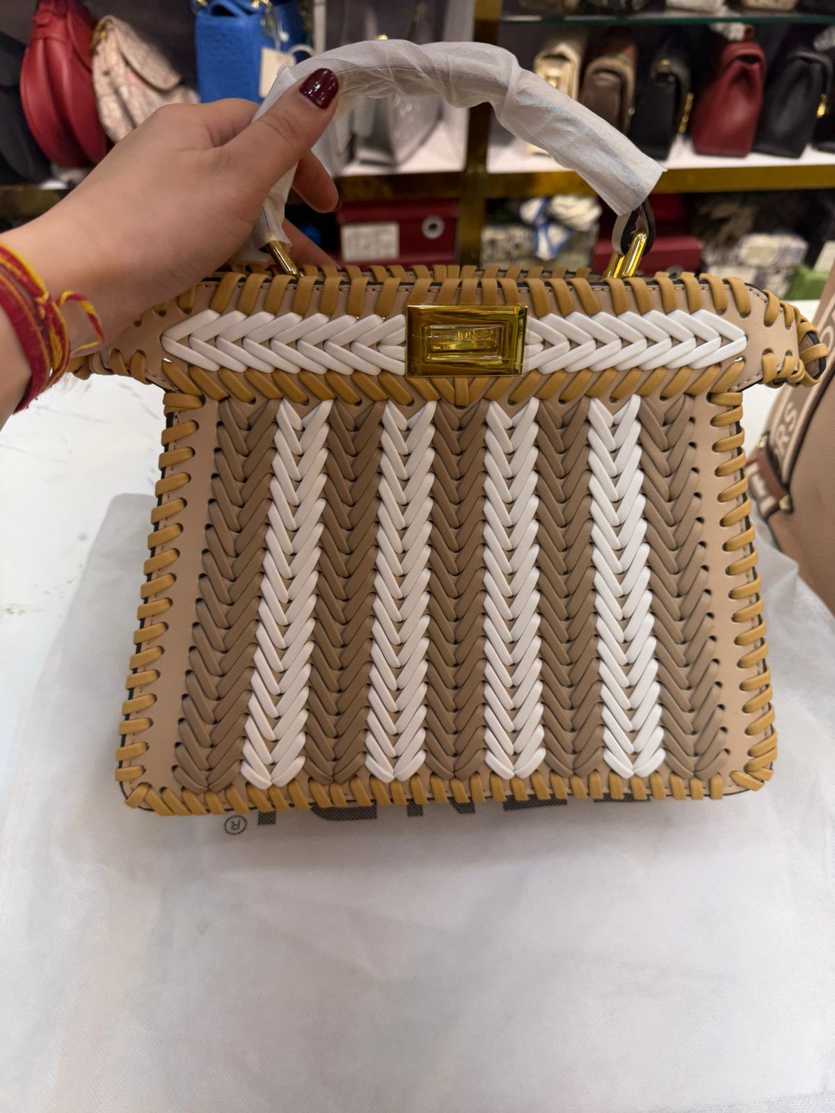 Elegant Fendi Hand Bag In Dual Color