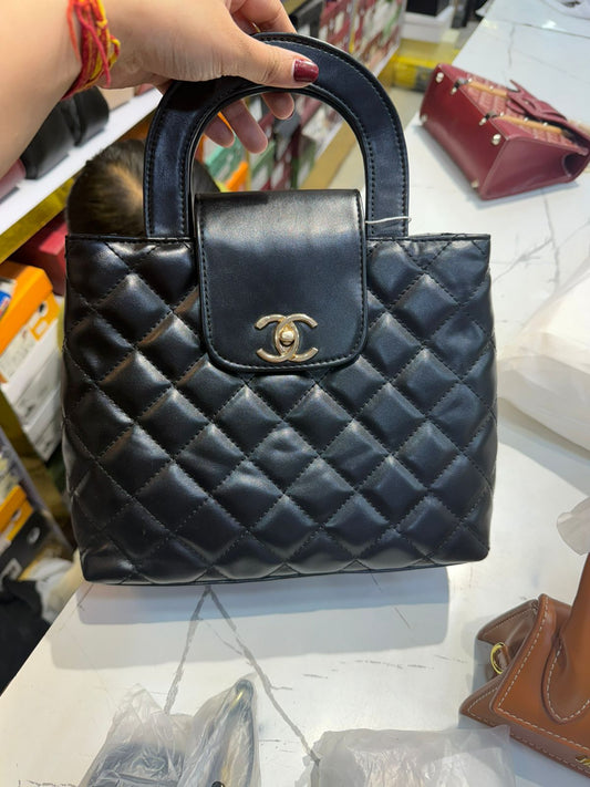 Elegant Chanel Hand Bag With Square Design