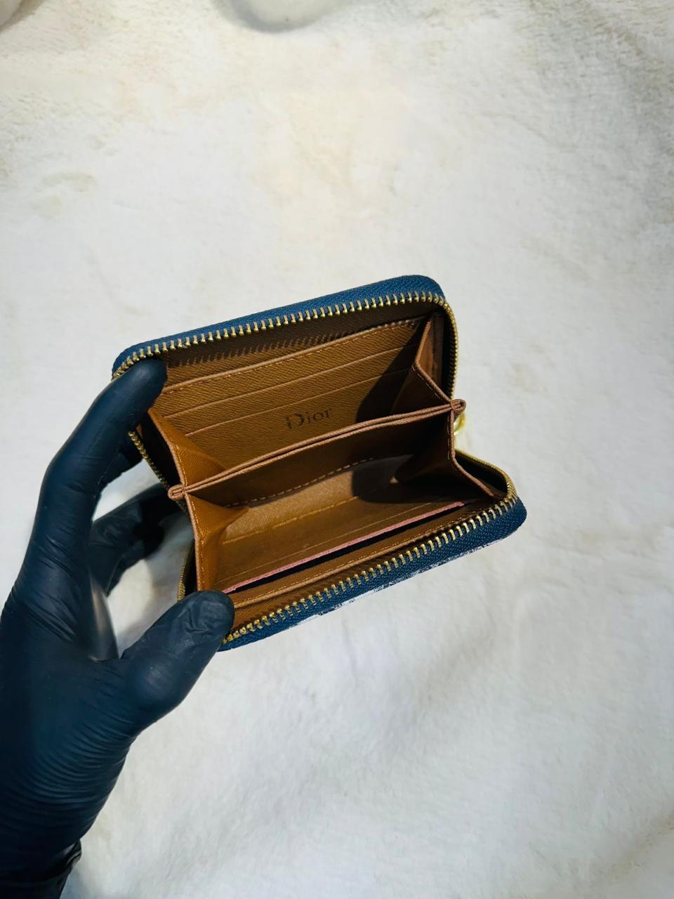 Elegant Dior Wallet With Dior Design