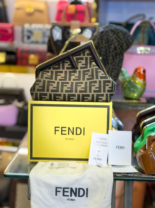 Elegant Wallet Without Chain