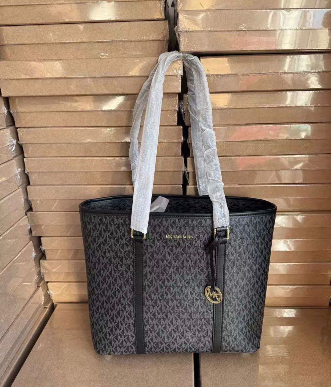 Michael Kors Jet Set Travel Large Logo Top-Zip Shoulder