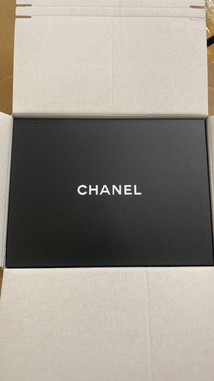 Chanel Boy Medium Flap Bag in Black