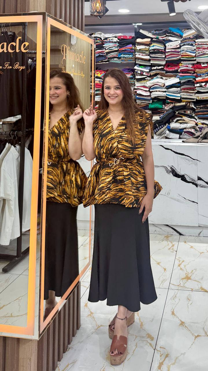 Elegant V-neck Top PO46