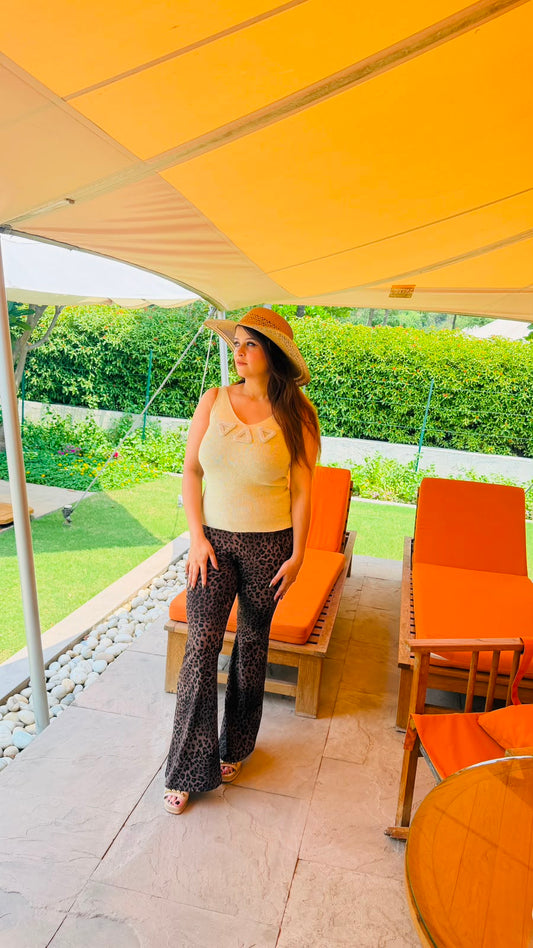 Elegant V-neck Top PO50