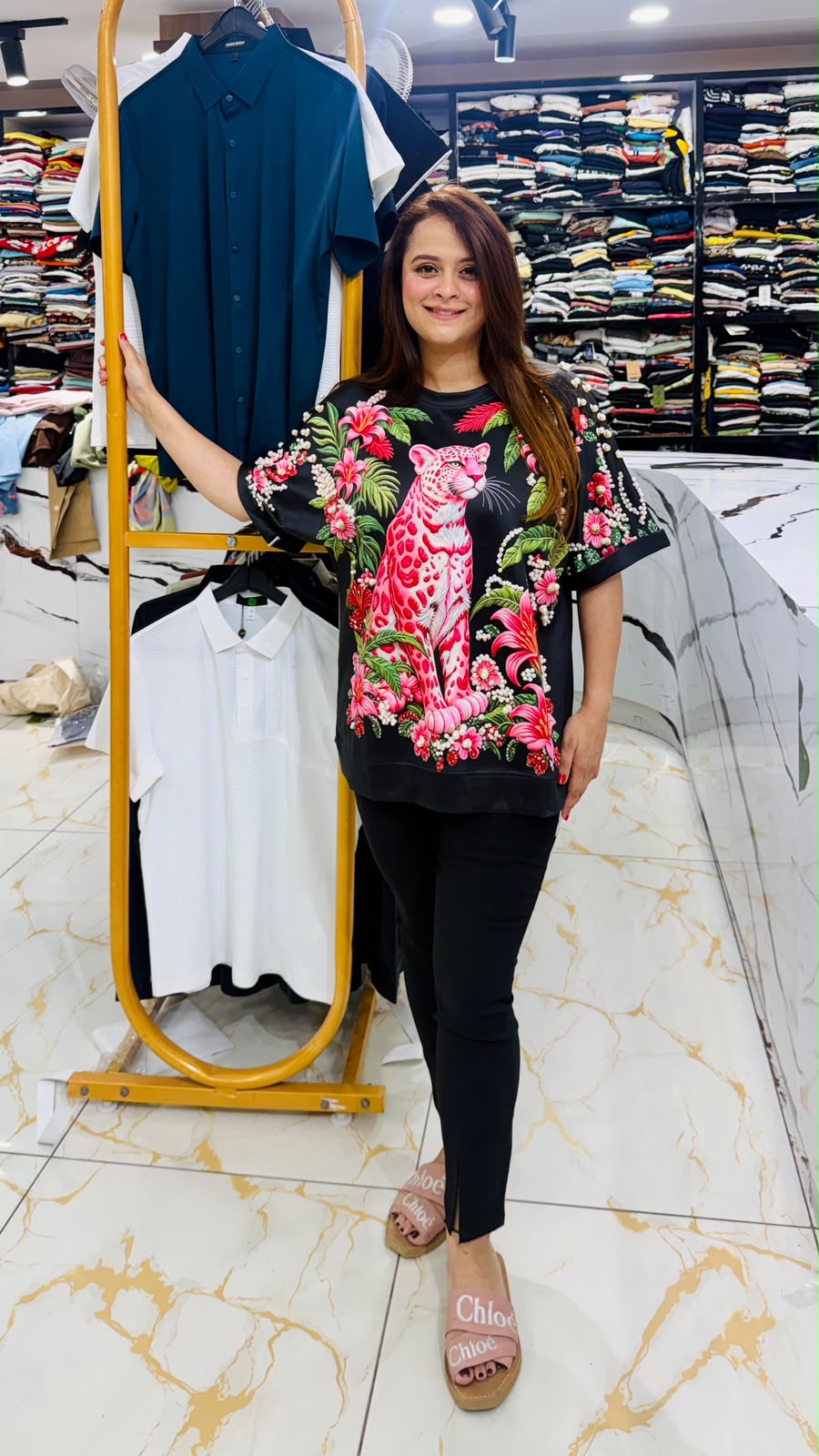 Beautiful T-Shirts with floral embroidery PO73