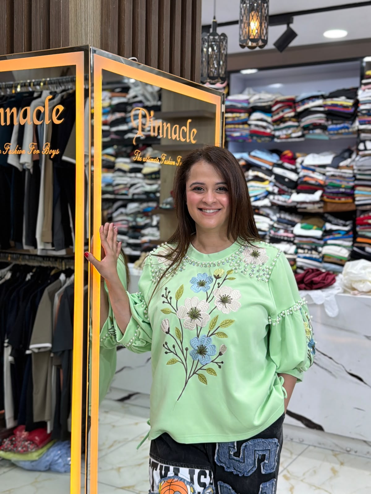 Beautiful T-Shirts with floral embroidery PO73