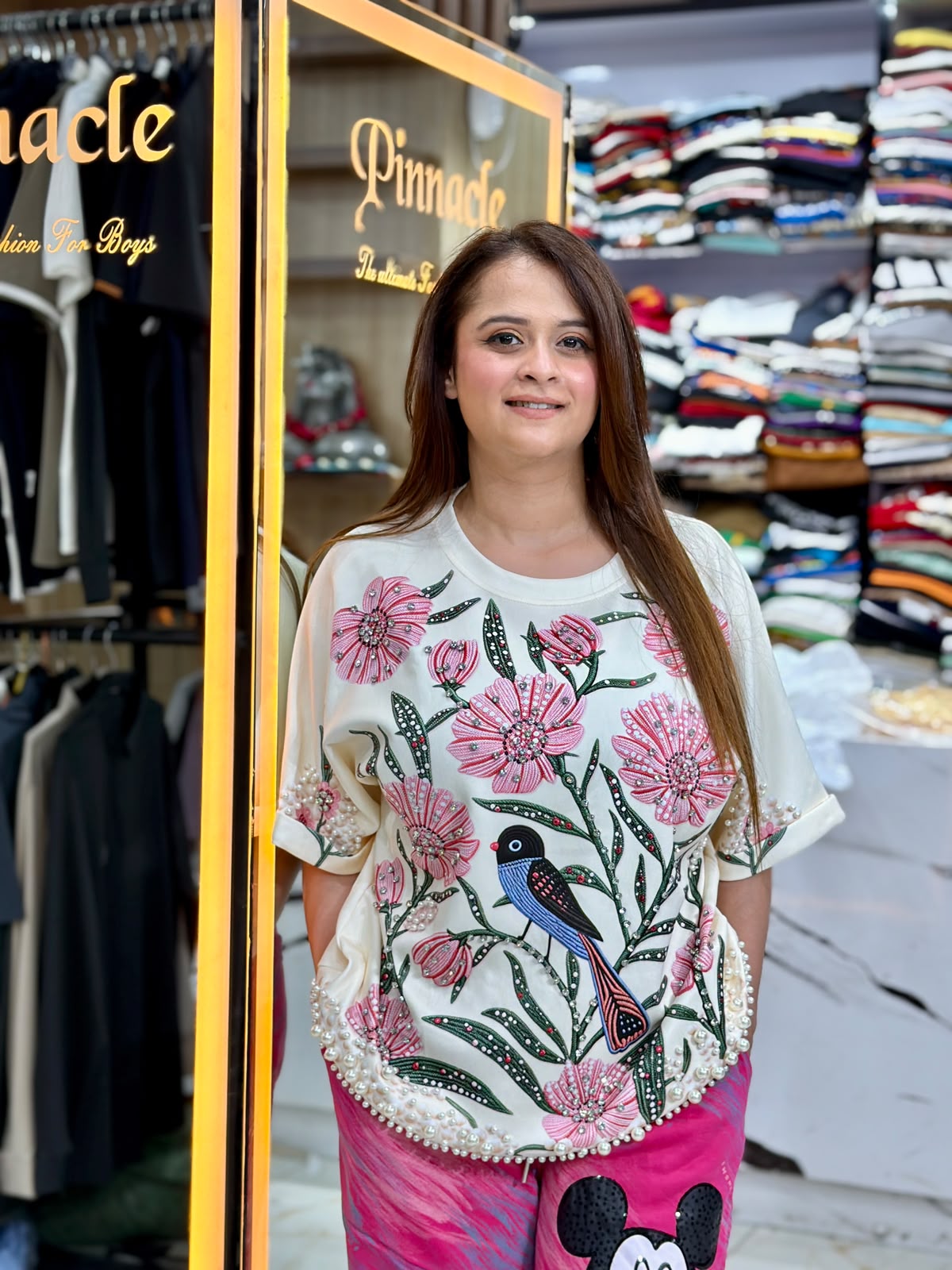 Beautiful T-Shirts with floral embroidery PO73