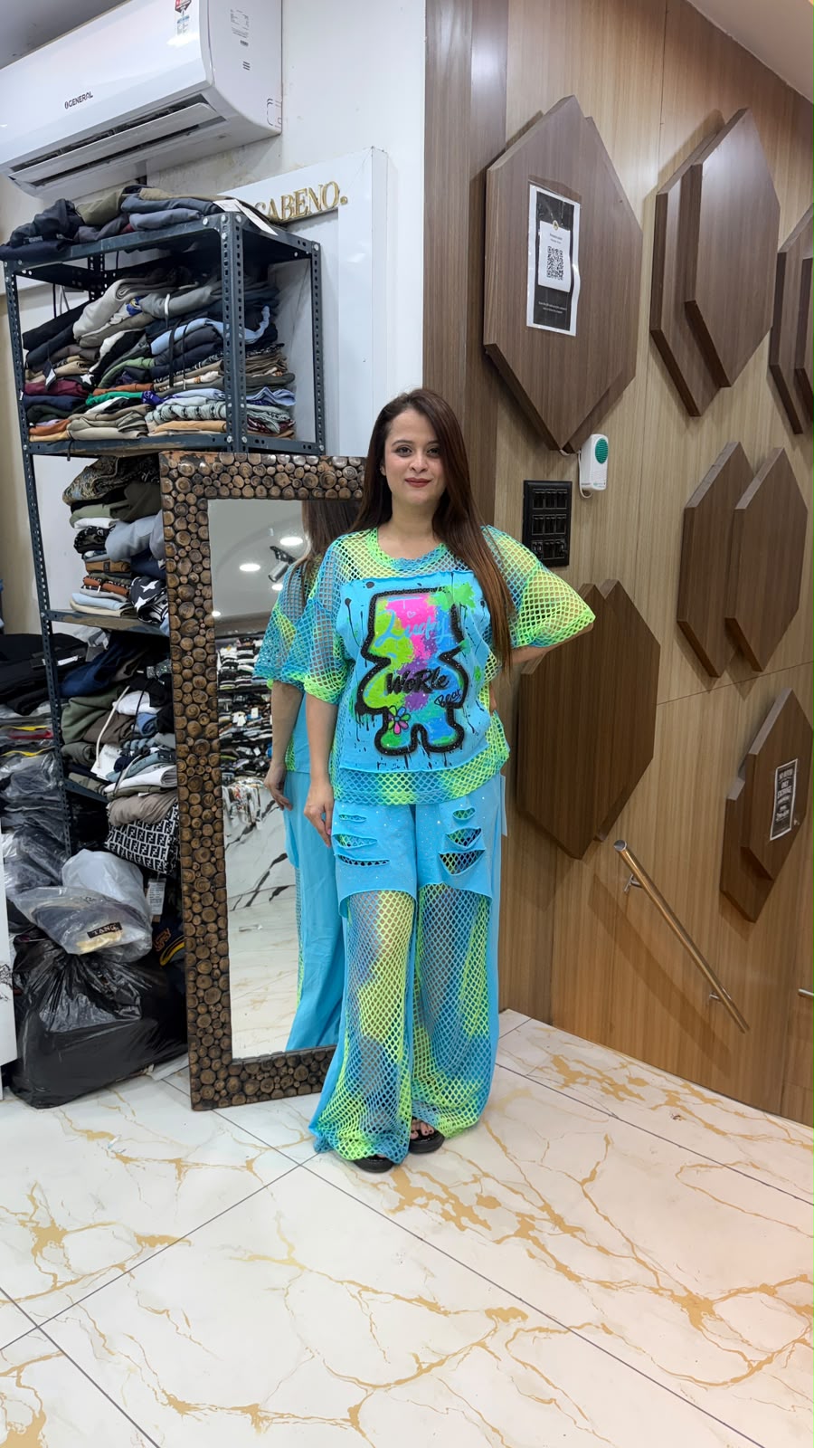 Beautiful two-piece set with bear graphic PO84