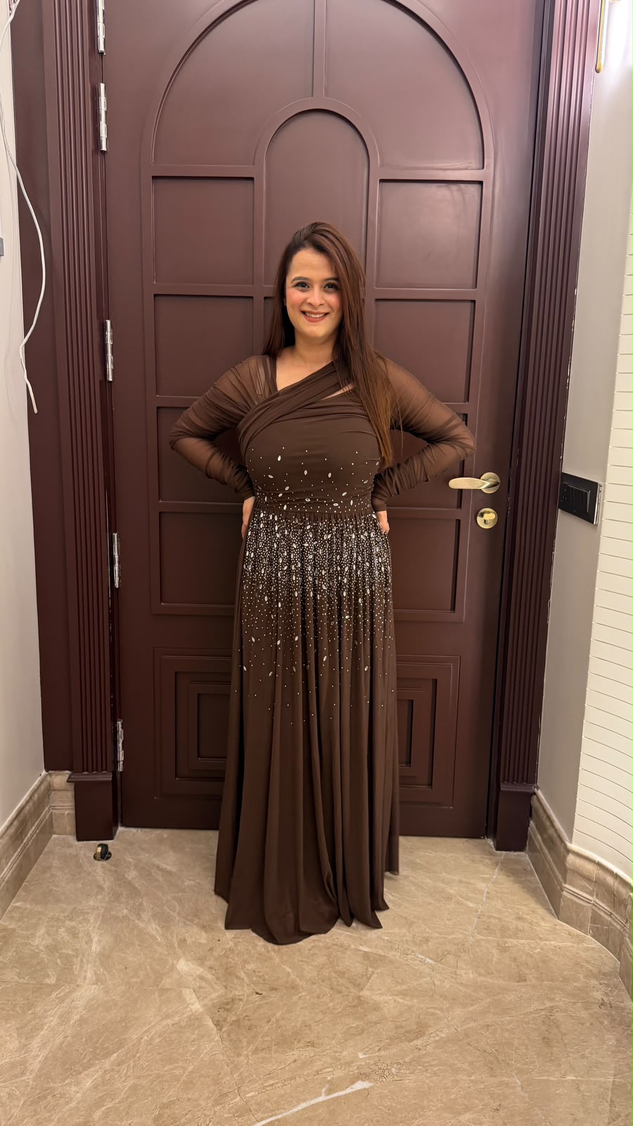 Elegant long-sleeved evening gown PO168