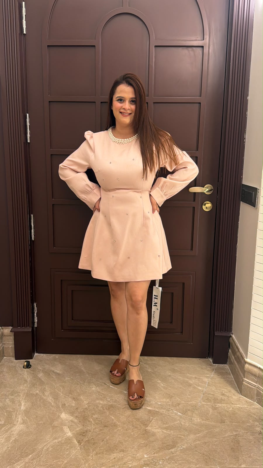 Beautiful long-sleeved mini dress PO175