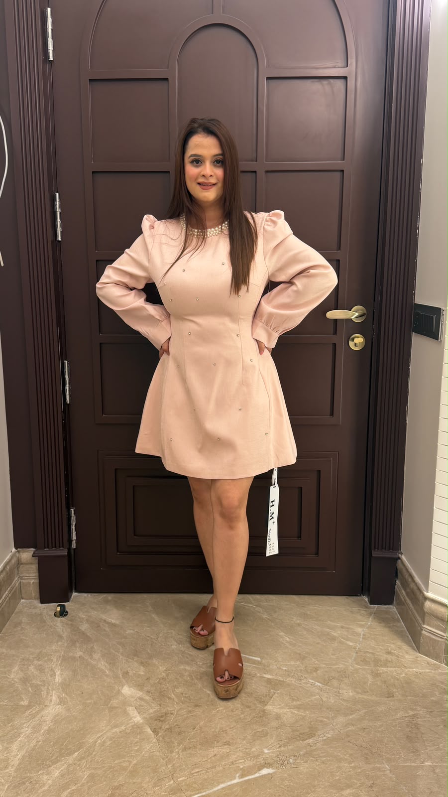 Beautiful long-sleeved mini dress PO175