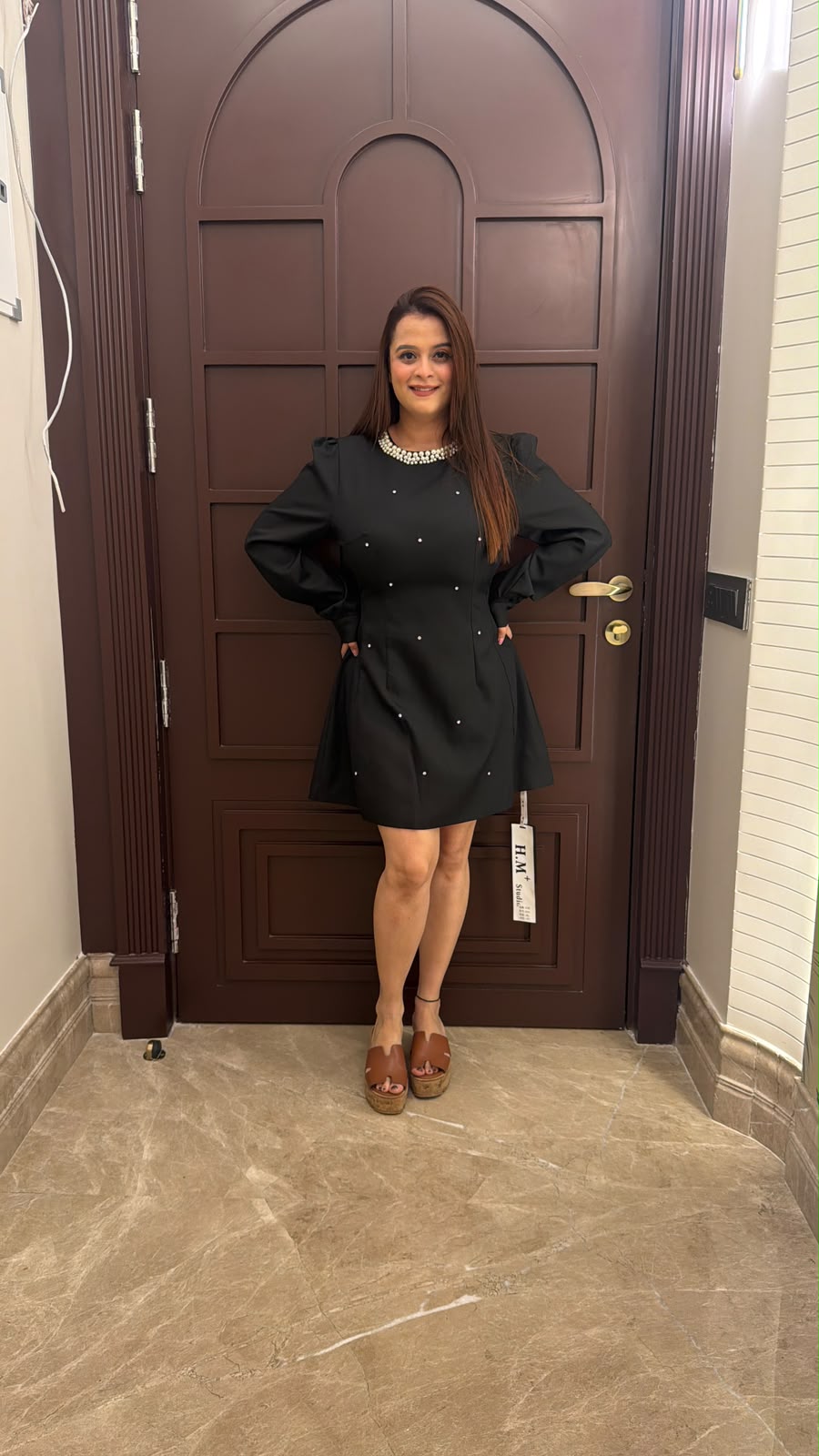 Beautiful long-sleeved mini dress PO175