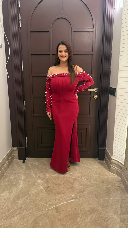 Beautiful off-shoulder long-sleeve evening gown PO176
