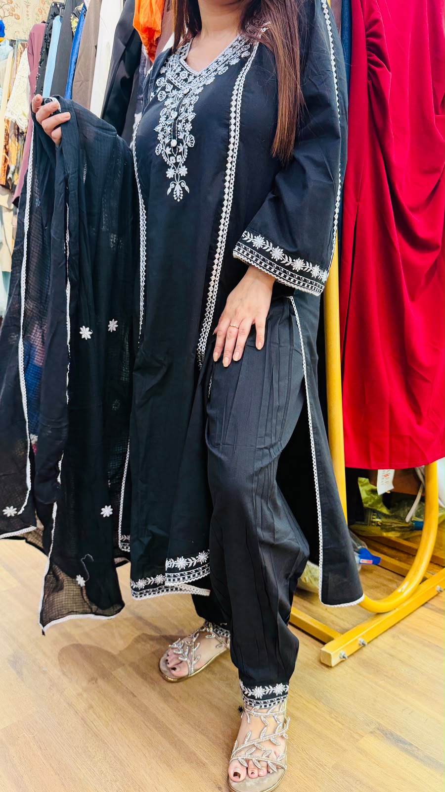 Beautiful black long-sleeve kurta set PO182