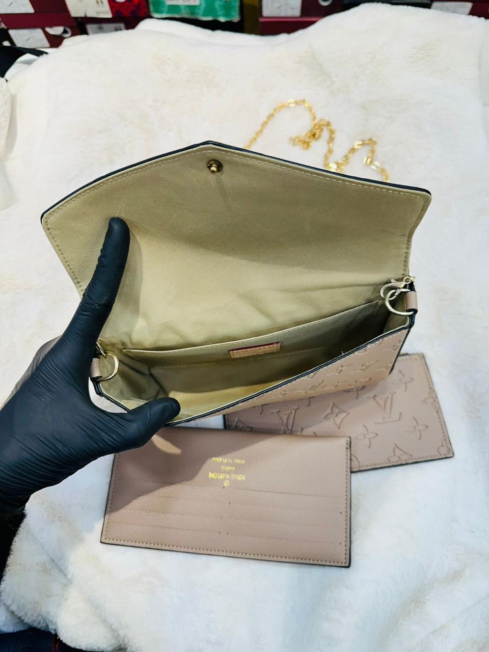 Elegant Chain Handbag