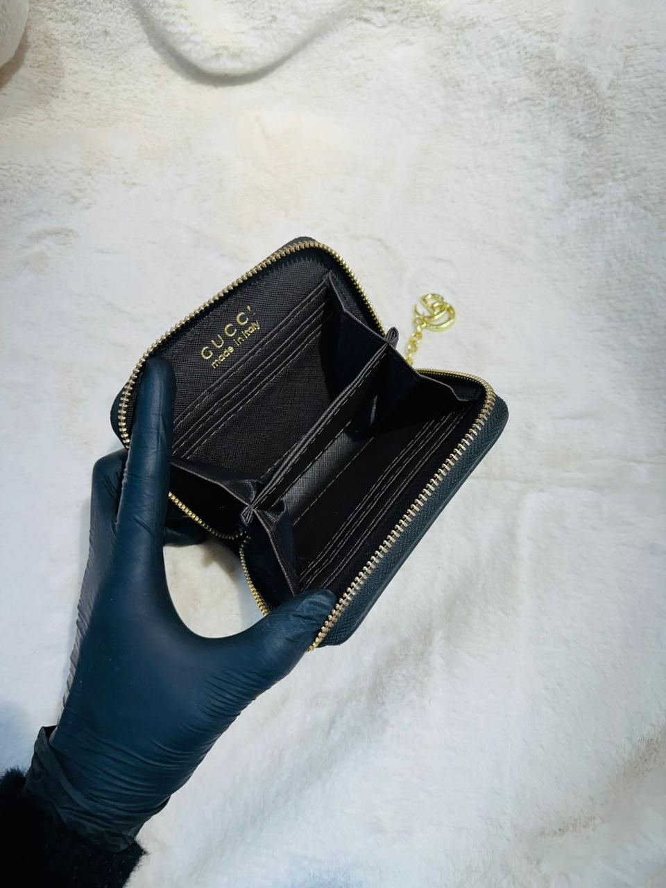 Beautiful Gucci Wallet With Different Design