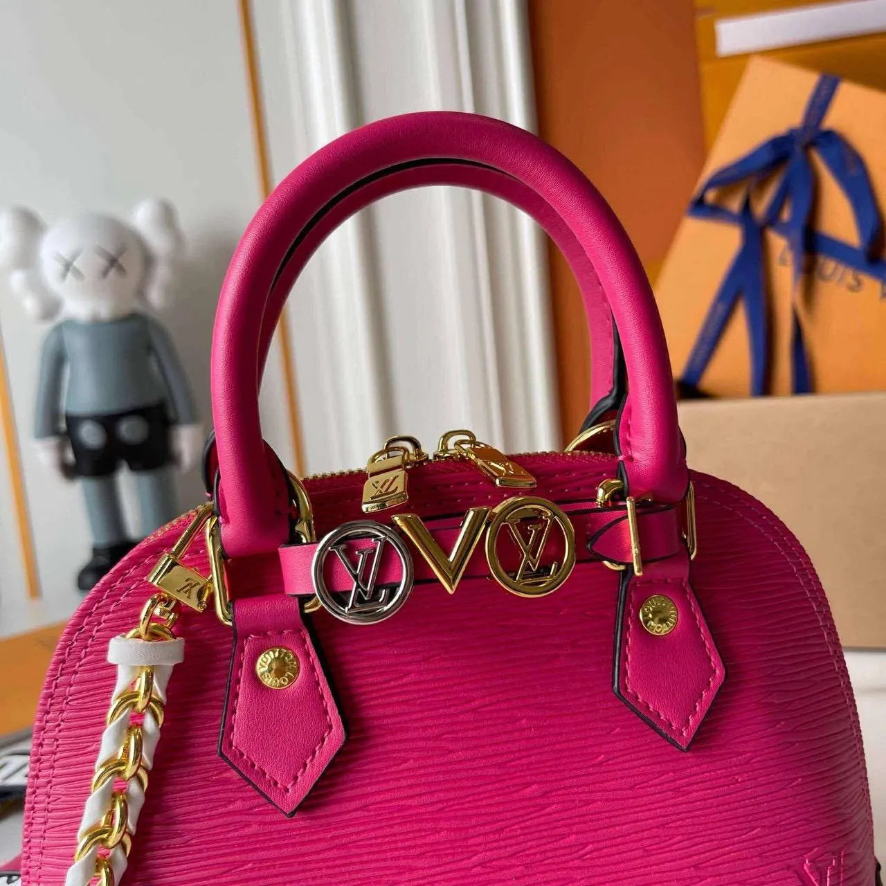 Louis Vuitton Alma Mini bag  PO06